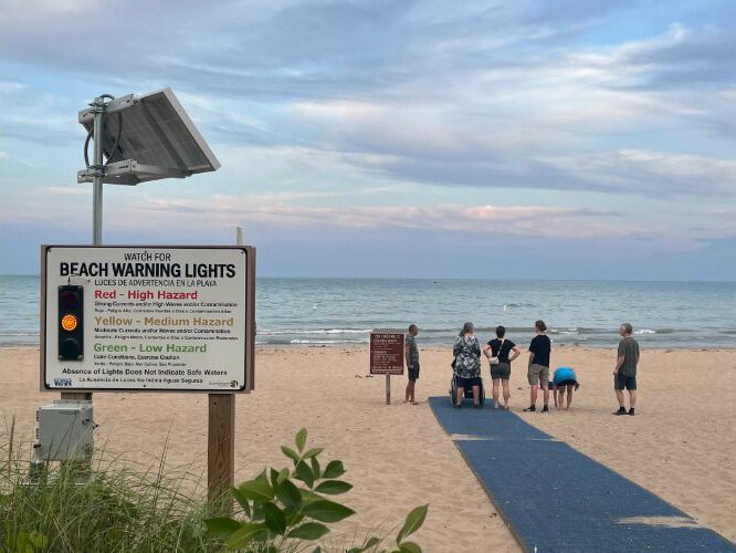 The intuitive light system replaces outdated flags to show swim risk forecasting for swimmers, paddleboarders, and surfers.