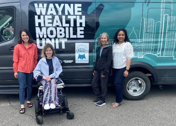 The Wayne Health Mobile Unit with (L-R) Patti Ramos, Kristen Milefchik, Sharon Milberger and Dr. Rhonda Dailey